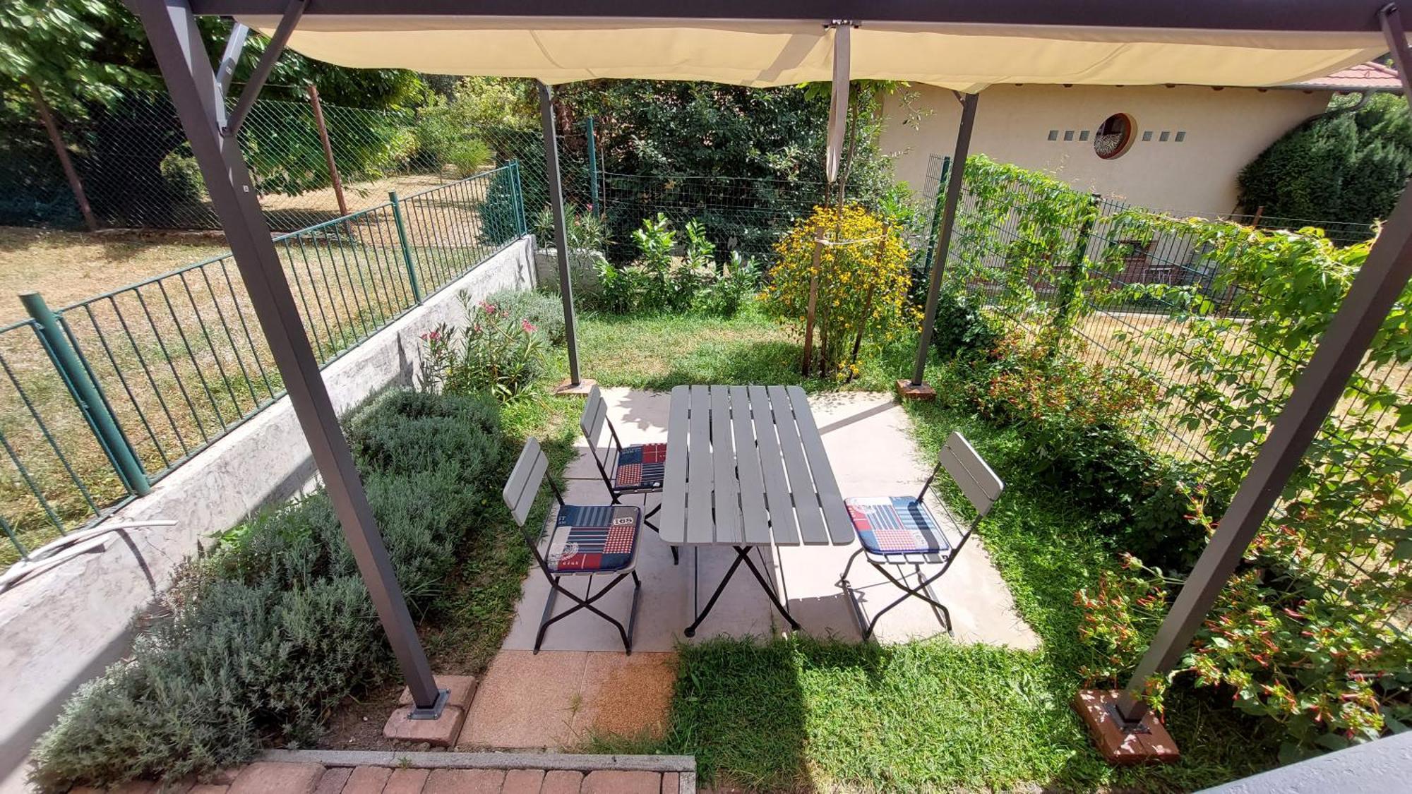 Miniszilva Apartman Balatonalmádi Exteriör bild